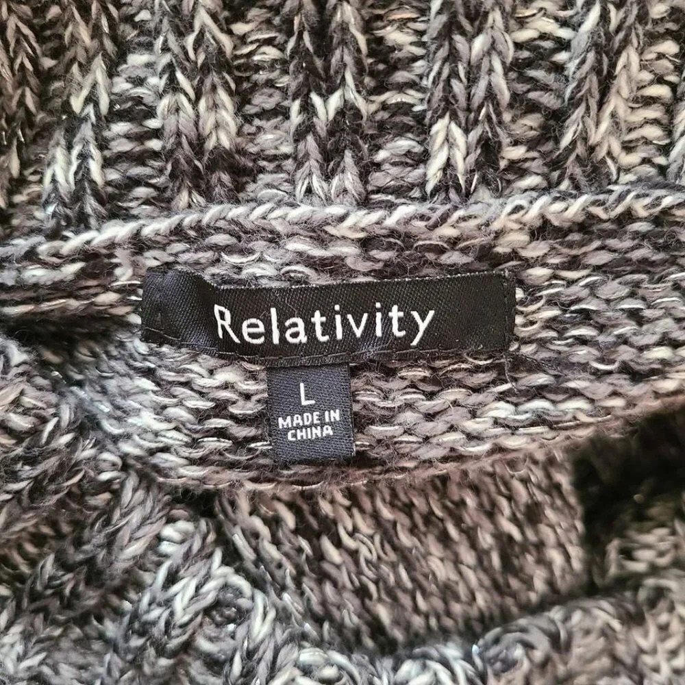Relativity Shades of Grey Collared Neck Long Sleeve Pullover Sweater Size Large - Picture 4 of 4